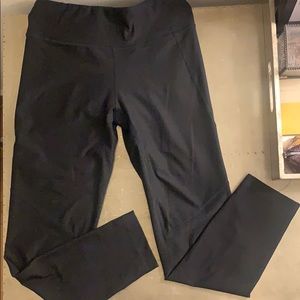 Outdoor Voices 3/4 warmup legging